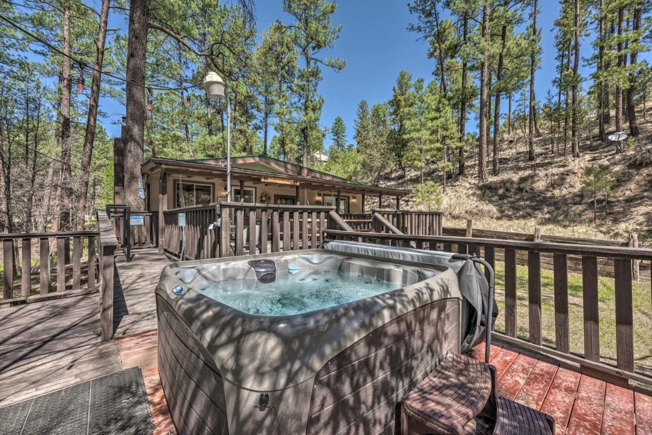 Tranquil Cabin With Stream And Deck Near Dtwn Ruidoso! Eksteriør billede