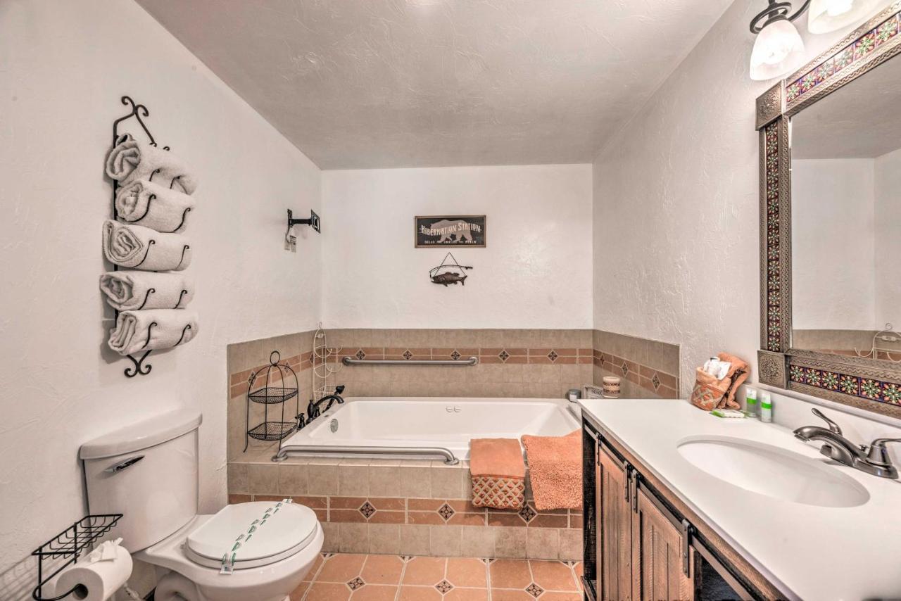 Tranquil Cabin With Stream And Deck Near Dtwn Ruidoso! Eksteriør billede