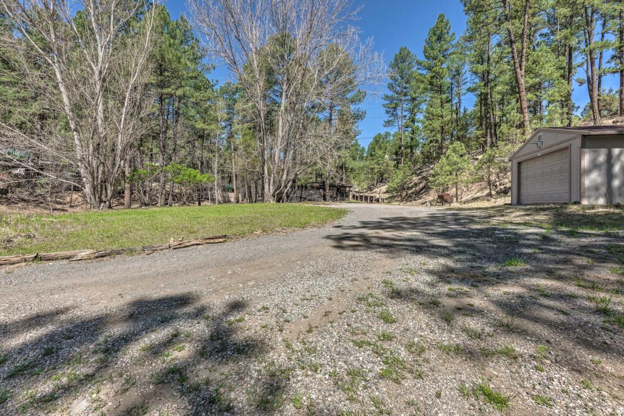 Tranquil Cabin With Stream And Deck Near Dtwn Ruidoso! Eksteriør billede